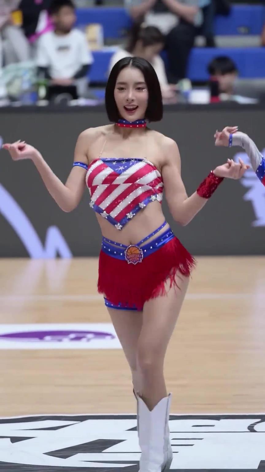 太離譜了 ！幾乎是完美女人！